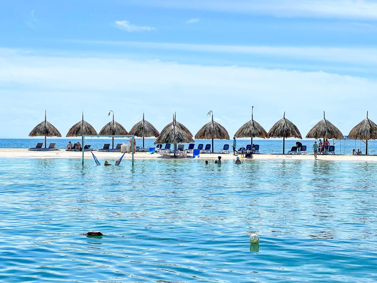 Hotel Isla Palma Reserva Natural Exterior photo